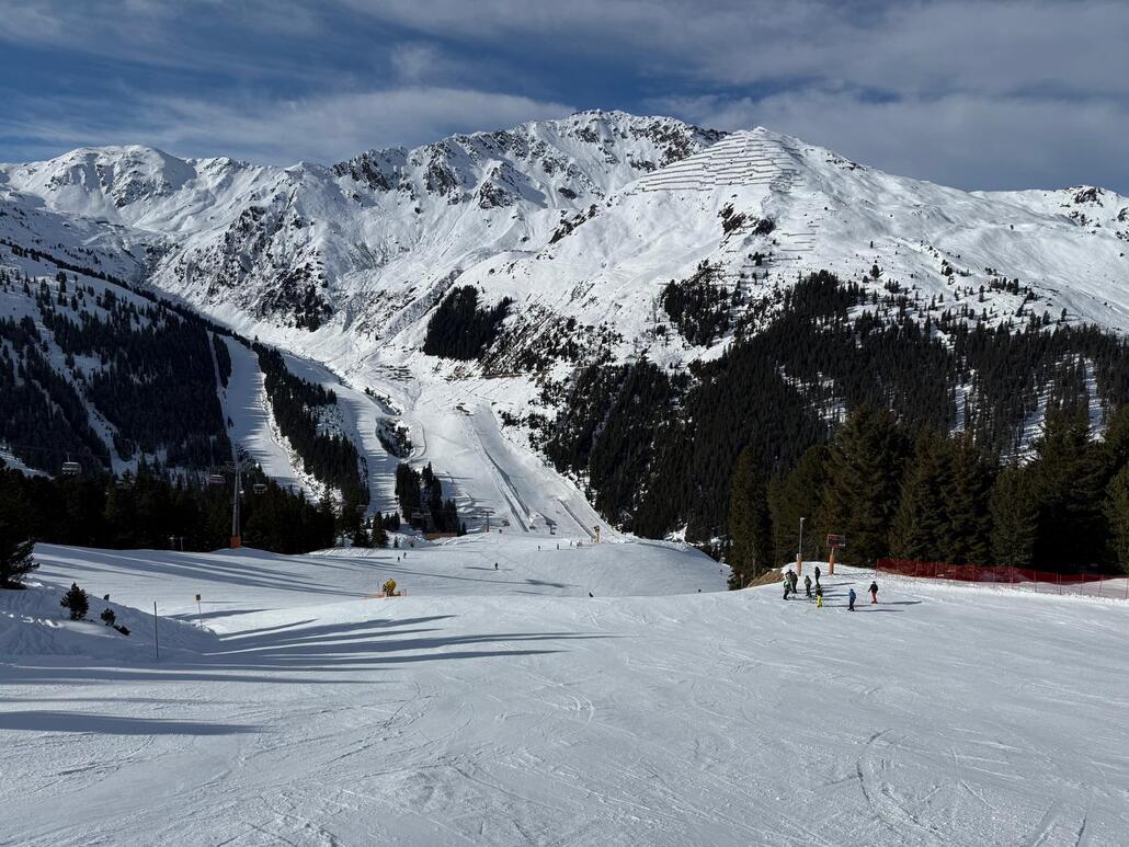 WhatsApp Image 2025-02-06 at 22.40.05 (1).jpeg