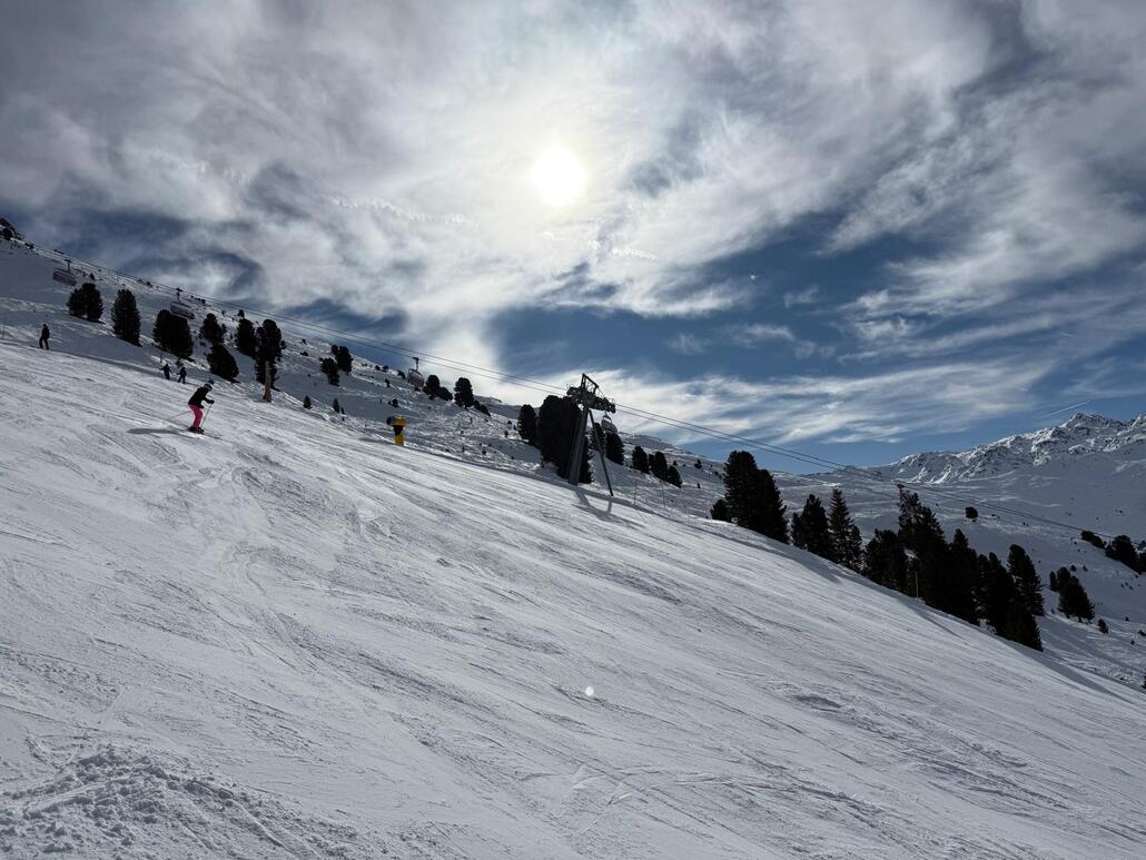 WhatsApp Image 2025-02-06 at 22.40.05 (2).jpeg