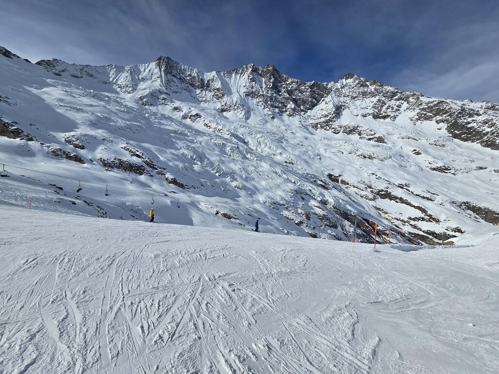 Piste am Längfluh, relativ leer aber nicht mehr so griffig.