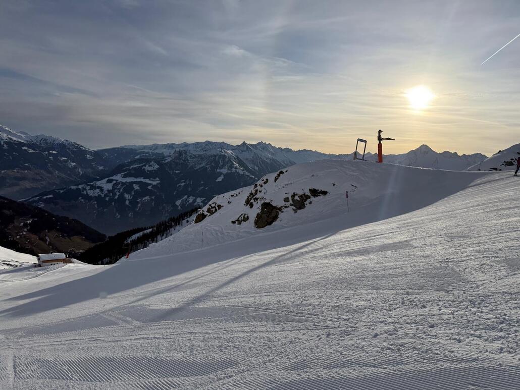 WhatsApp Image 2025-02-07 at 22.29.40 (2).jpeg