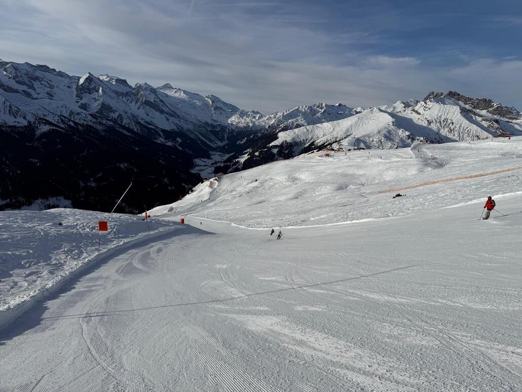 WhatsApp Image 2025-02-07 at 22.38.27 (1).jpeg