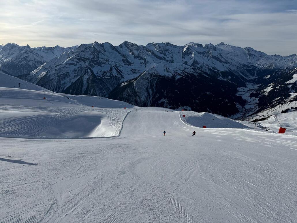 WhatsApp Image 2025-02-07 at 22.38.27 (3).jpeg