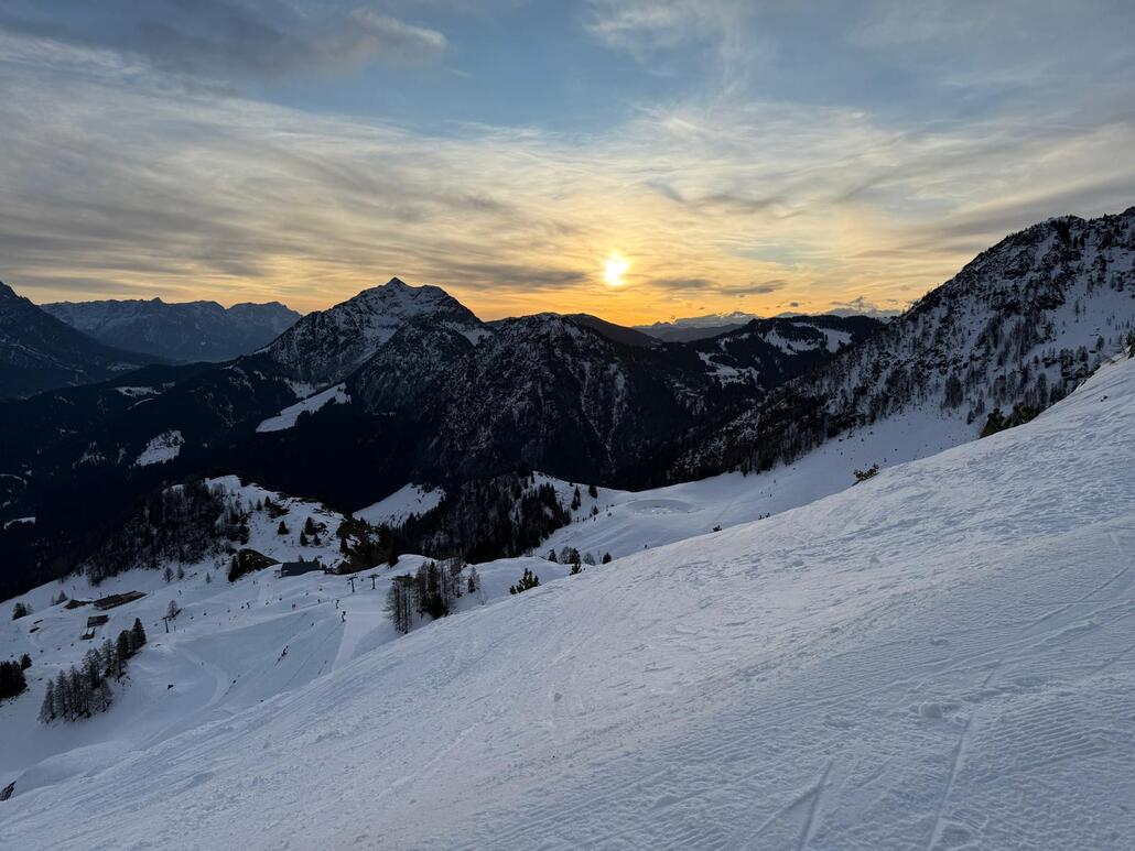 WhatsApp Image 2025-02-10 at 22.50.52.jpeg