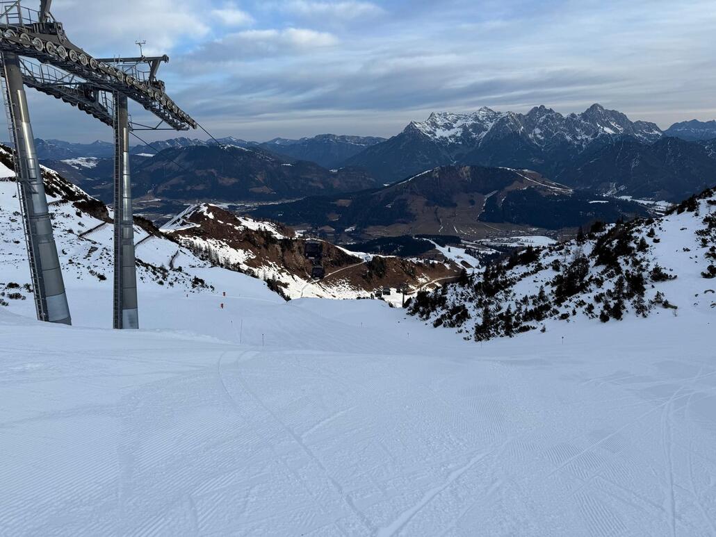 WhatsApp Image 2025-02-10 at 22.50.52 (1).jpeg