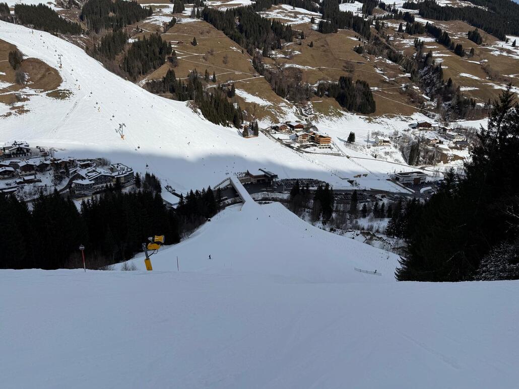 WhatsApp Image 2025-02-10 at 23.34.56 (1).jpeg