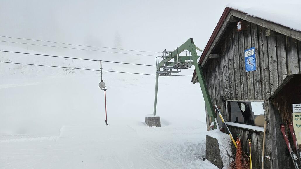 Talstation, welche nur ein paar Meter unter der Nebelgrenze war