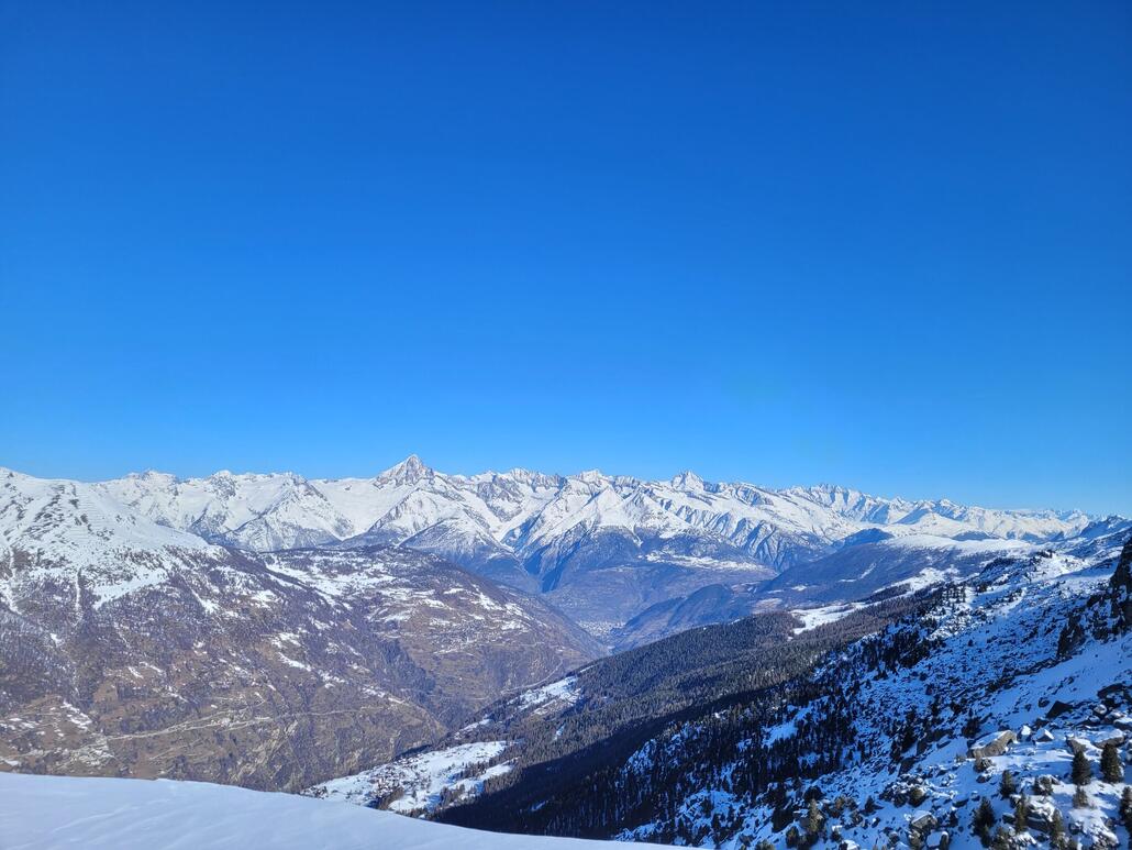 Blick auf Visp und nördliches Rhonetal inkl. Aletschhorn
