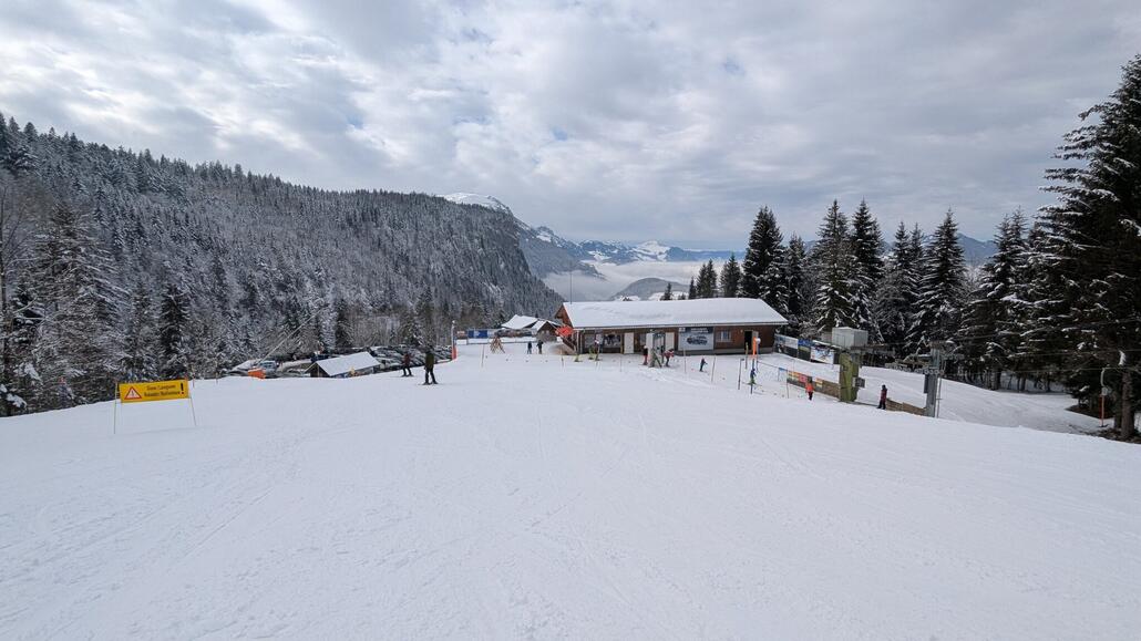 Immerhin 600 Höhenmeter Piste in der Mythenregion bekommen :D