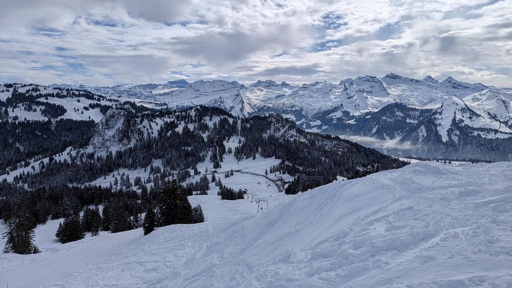 Wieder oben mit dem Schlepplift Kulm. Es geht zurück zum Hoch Ybrig