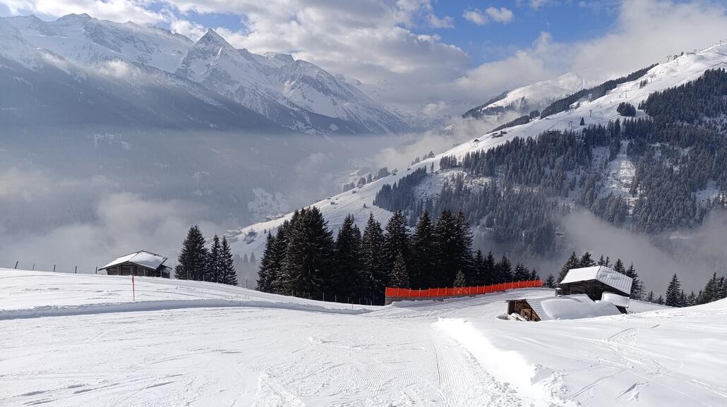 Blick zur Eggalm und Hintertux