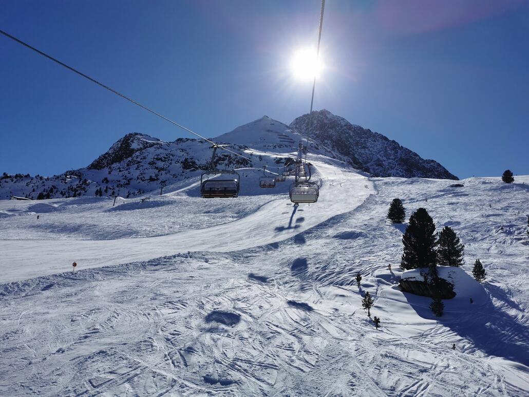 7. HoheMutBahn. Die Pisten hier sehr leer und in ausgezeichnetem Zustand. Es ist bereits fast 13 Uhr.