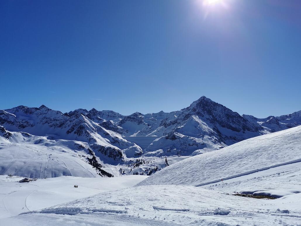 10. Sonnenseite an der KaiserBahn.