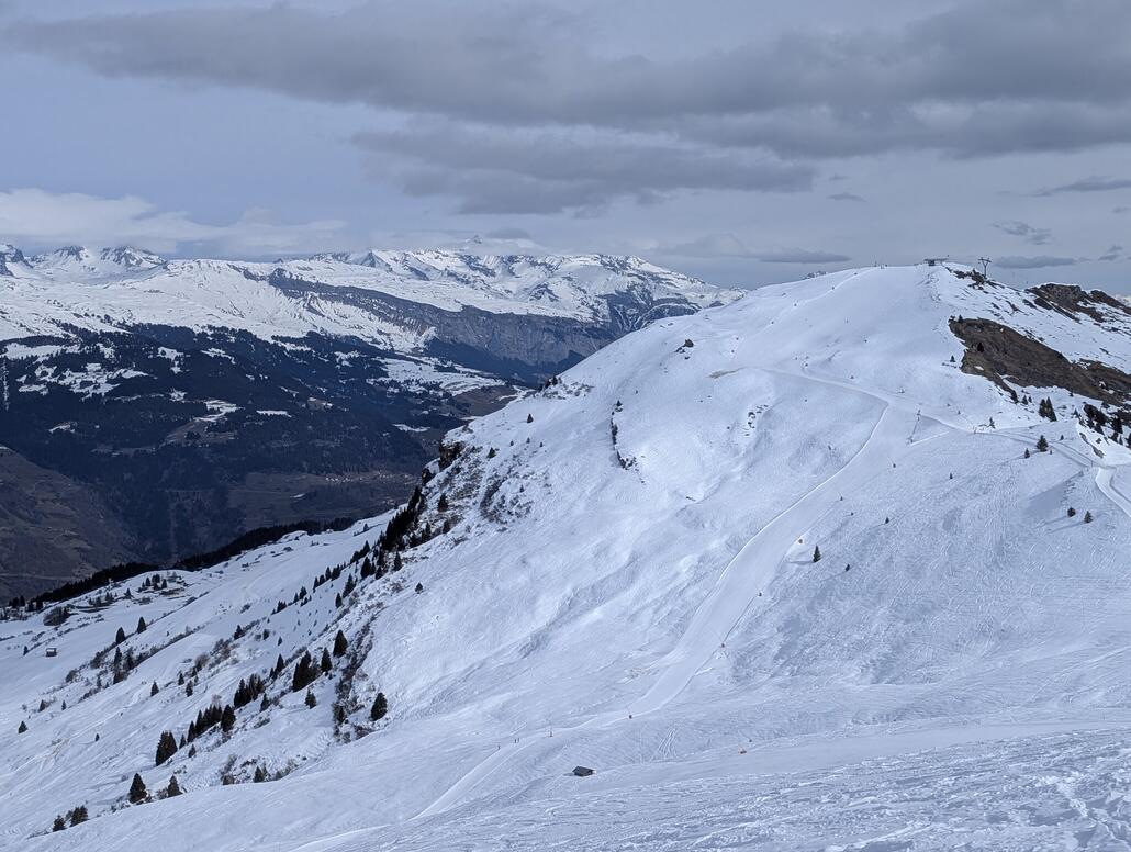 Zoom Hitzeggen und im Hintergrund Teil 2 des Tages