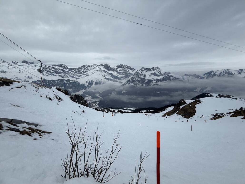Piste 1 am Schonegg. Nicht gerade der „Hit“ für mich. Schlepplift aber spannend trasiert.