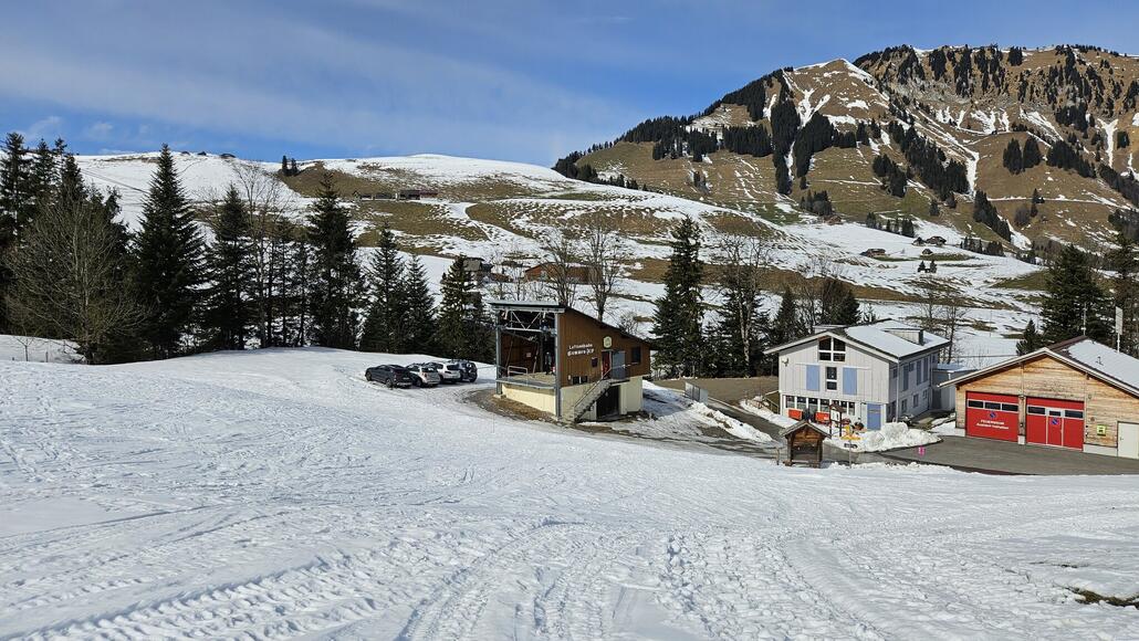 Talstation 8PB, eine Bergfahrt kostet 7.- die an der Bergstation bezahlt werden kann