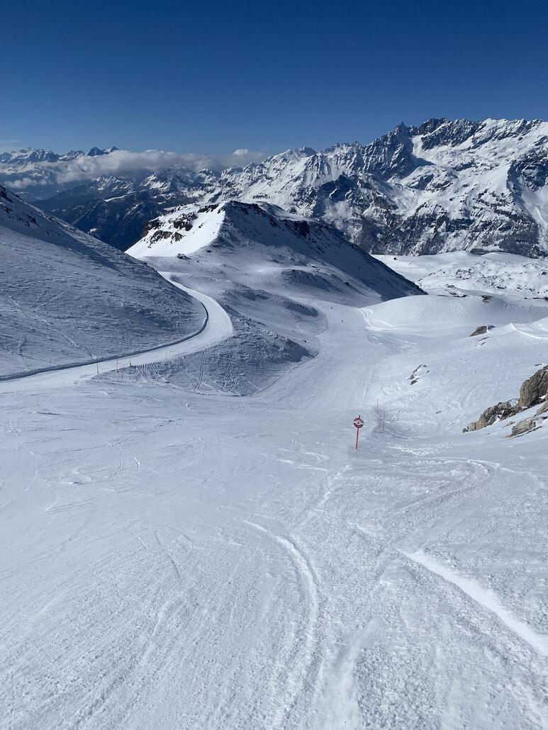 Meine geliebte 6 am Bec Carré wie immer leer. Ansonsten viel Betrieb hier.