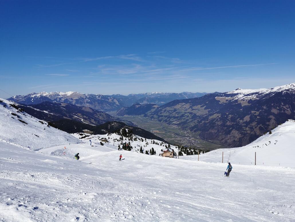 14. Sonnseite hats schon arg weit rauf keinen Schnee mehr.