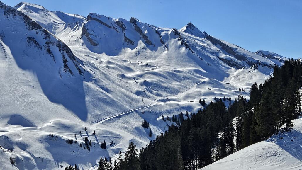 Blick zum Chälen von der Ängi SB