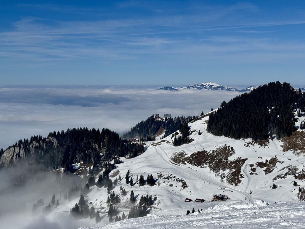 Knapp über den Wolken