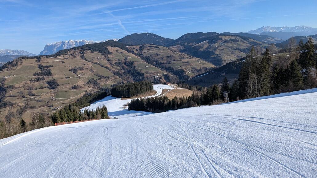 Tolle rote Piste zur Buchaubahn, hat etwas von Kronplatz