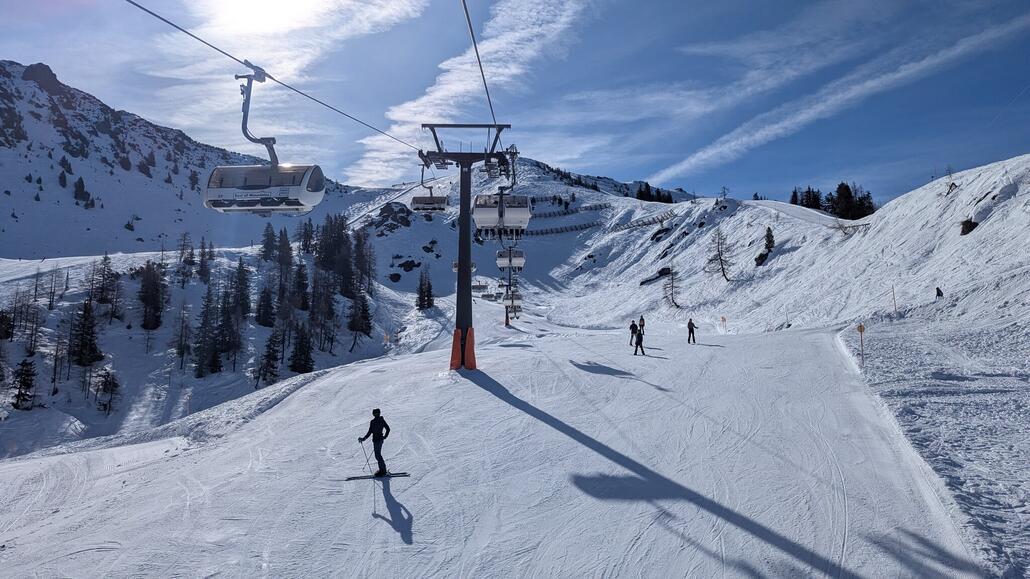 Topliner mit spacigen Sesseln