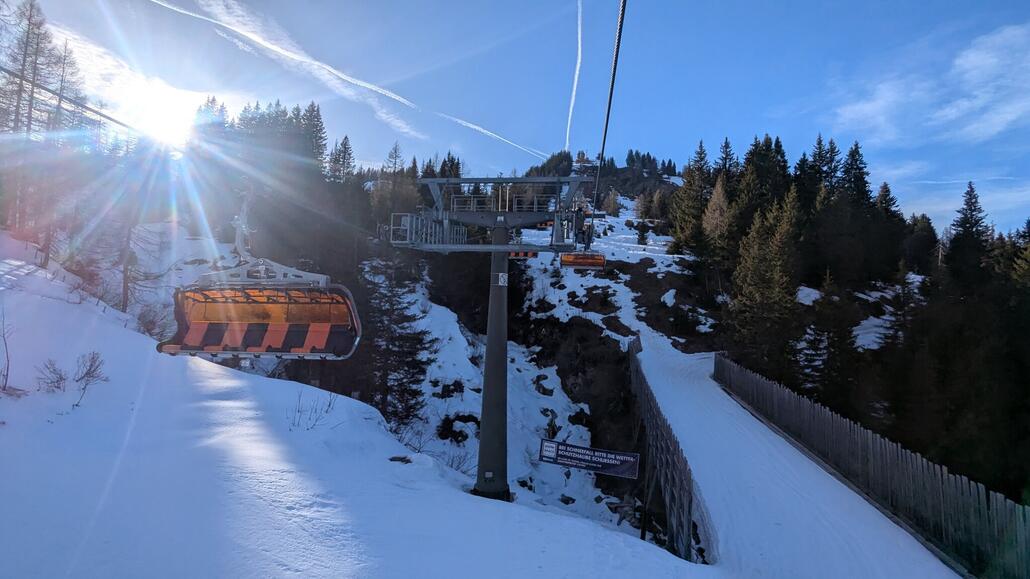 Und pünktlich 16:10 im letzten Sessellift zurück nach Alpendorf! Erfolg!