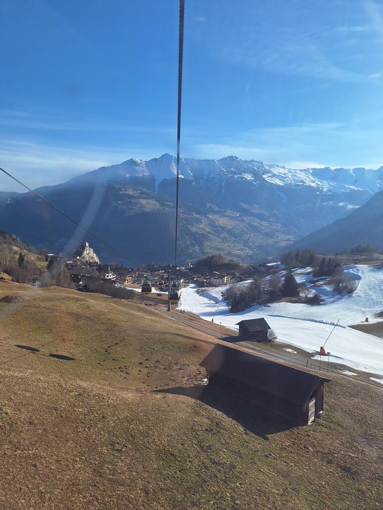 Bergfahrt mit der Sonnenbahn