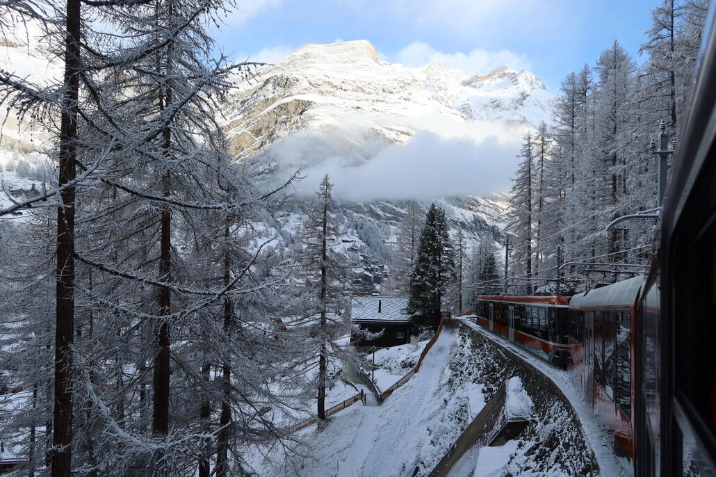 Eigentlich die schönste Art den Skitag in Zermatt zu beginnen