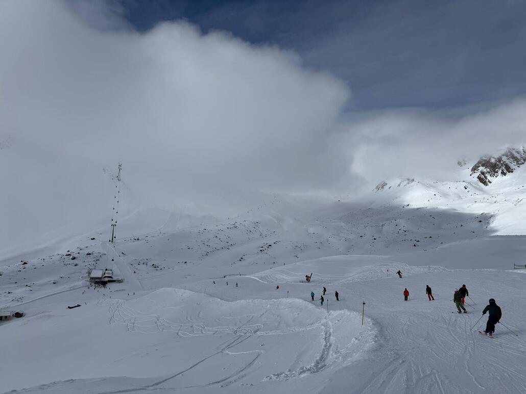 WhatsApp Image 2025-03-15 at 22.00.57.jpeg