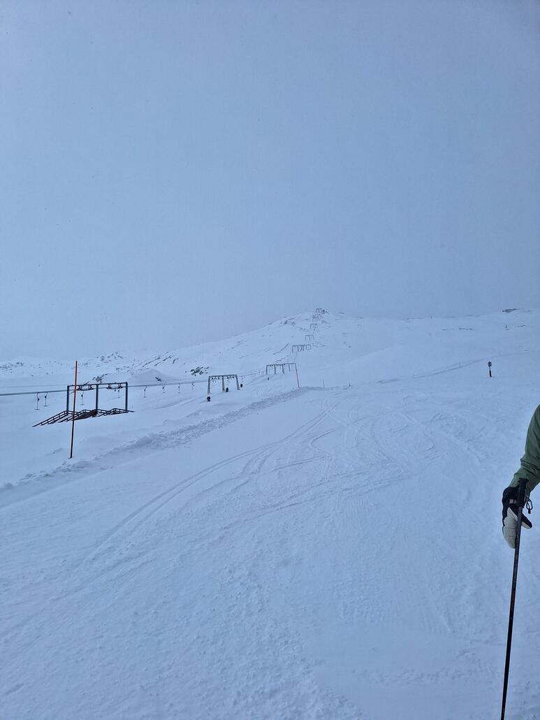 Piz Cartas. Erstaunlich viel Schnee.