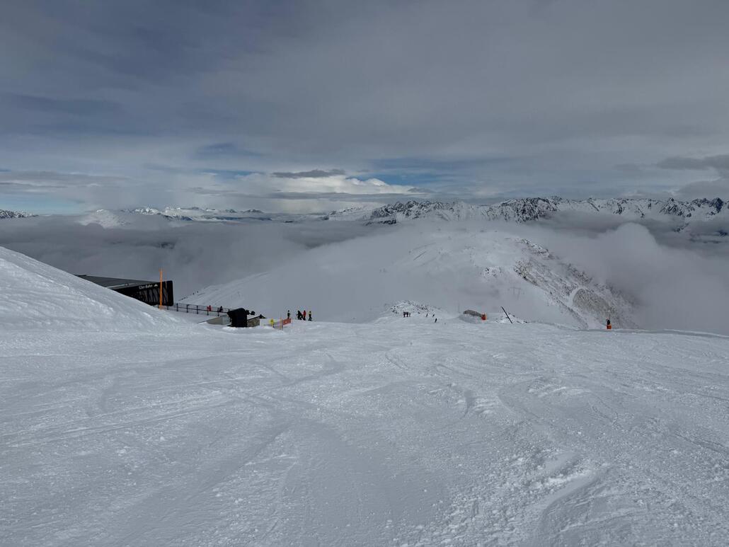 WhatsApp Image 2025-03-15 at 22.31.04 (1).jpeg