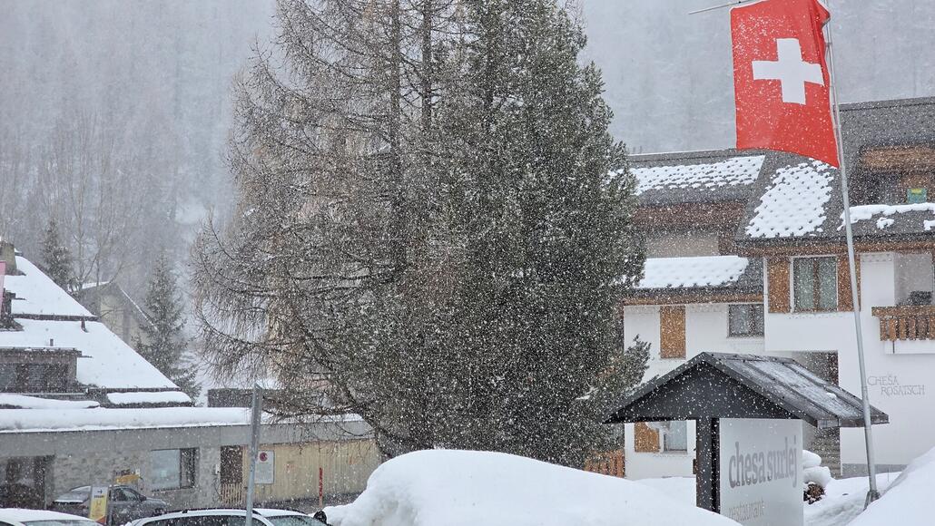 Um die Mittagszeit in Surlej