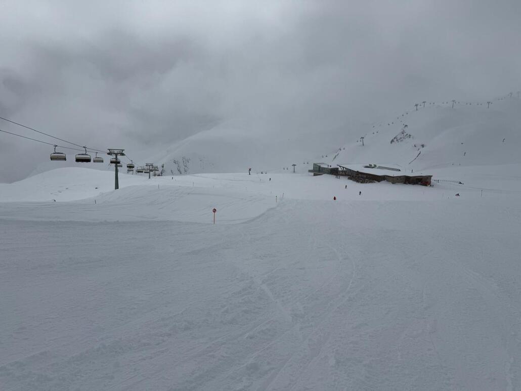 WhatsApp Image 2025-03-16 at 21.53.37 (1).jpeg