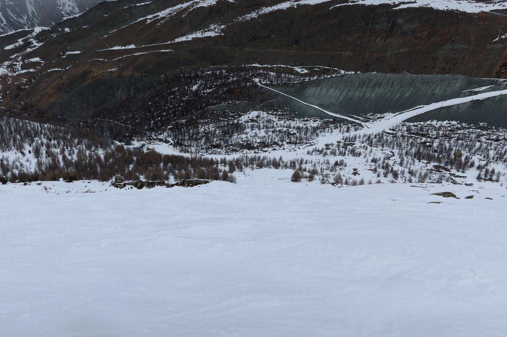 Route Platte ging gut zu fahren, wenn man sie denn irgendwie durch das Meer aus Steinen und Felsen erreicht hat