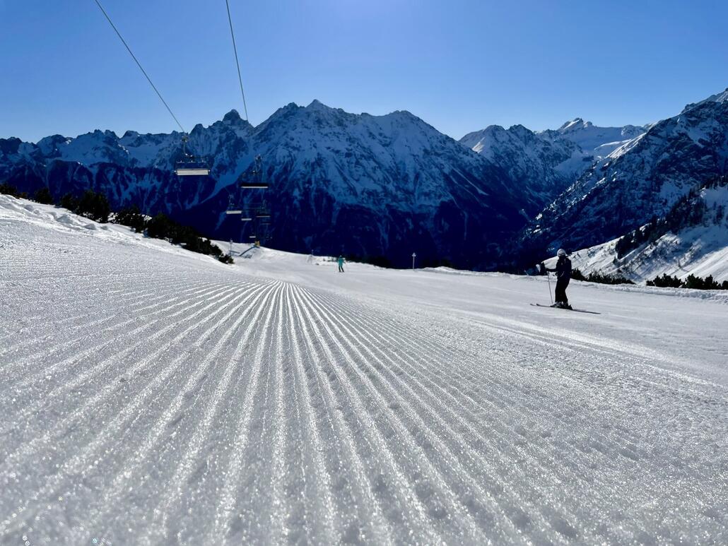 Gut präpariert und hart am morgen, aber trotzdem griffig und bald auffirnend