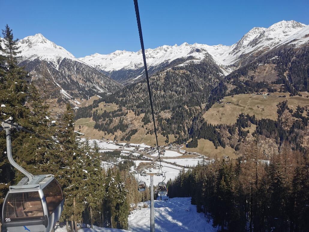 1. Hier sind wir also. Im best versteckten Skigebiet Österreichs. Öhm. Moment. Nein. Es heißt ja Brunnalm bei St. Jakob im Defereggen.