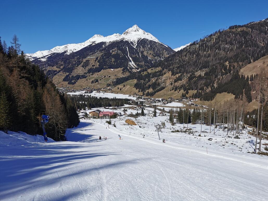 7. Und dann GANZ runter ins Tal. Ist das eine geile Abfahrt.