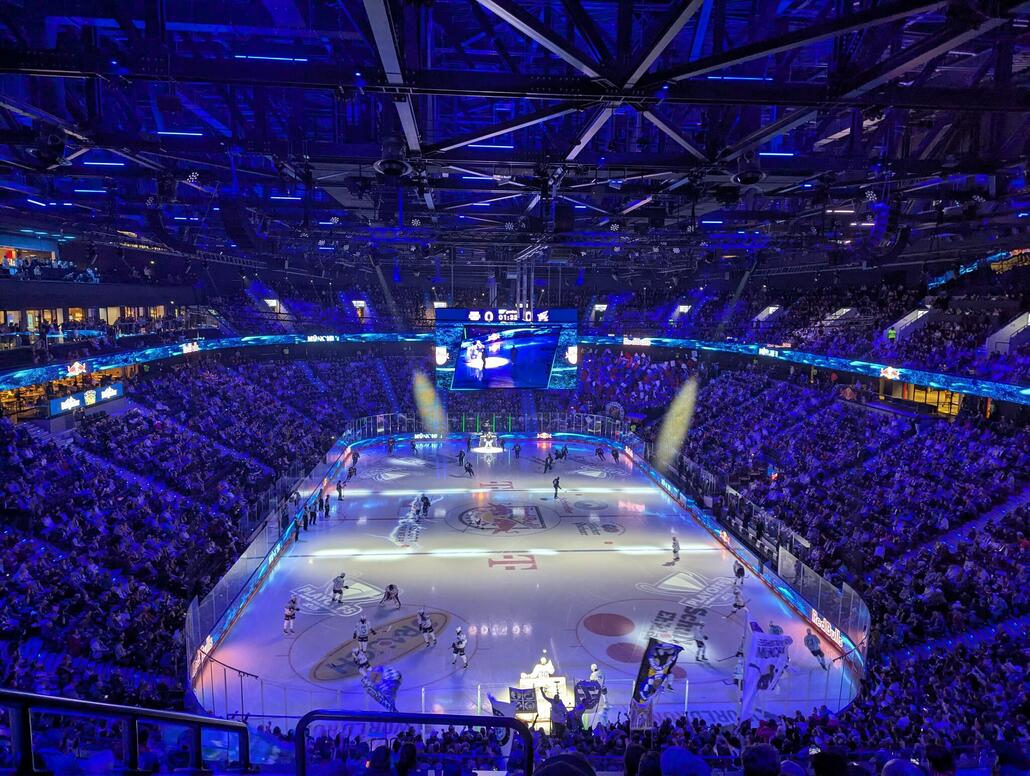 Abends dann Eishockey Playoffs