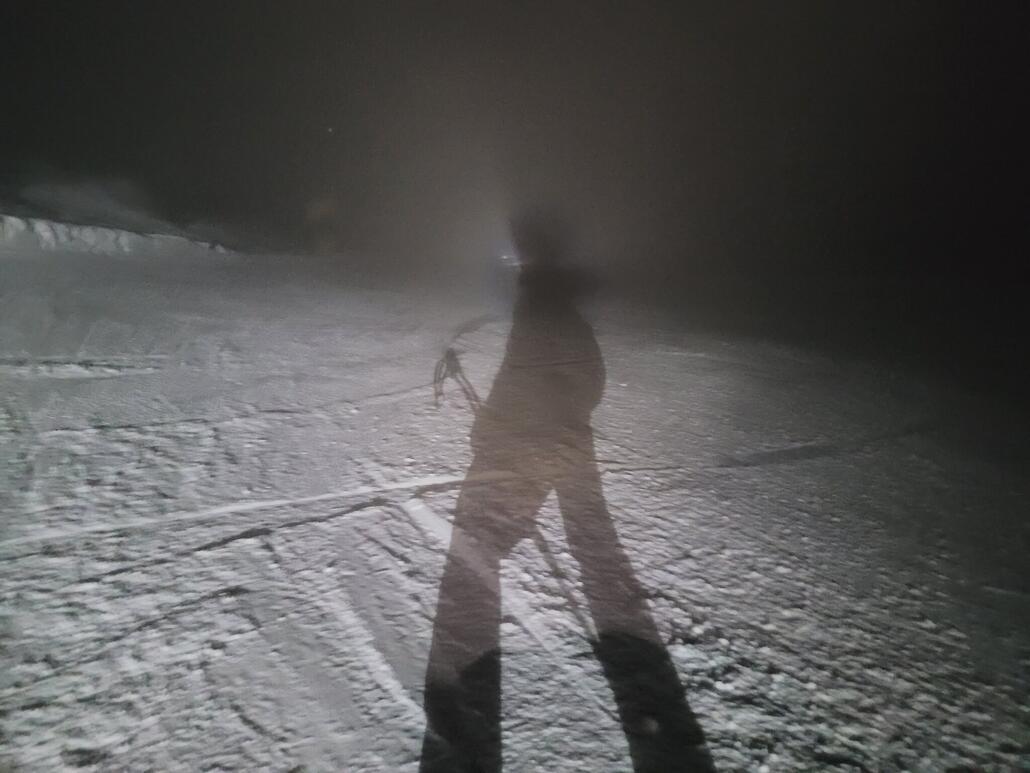 Zwischendurch ist diesmal eine Wolke oberhalb der Mittelstation reingezogen. Das war zwar nicht perfekt zu fahren, aber sehr abenteuerlich.