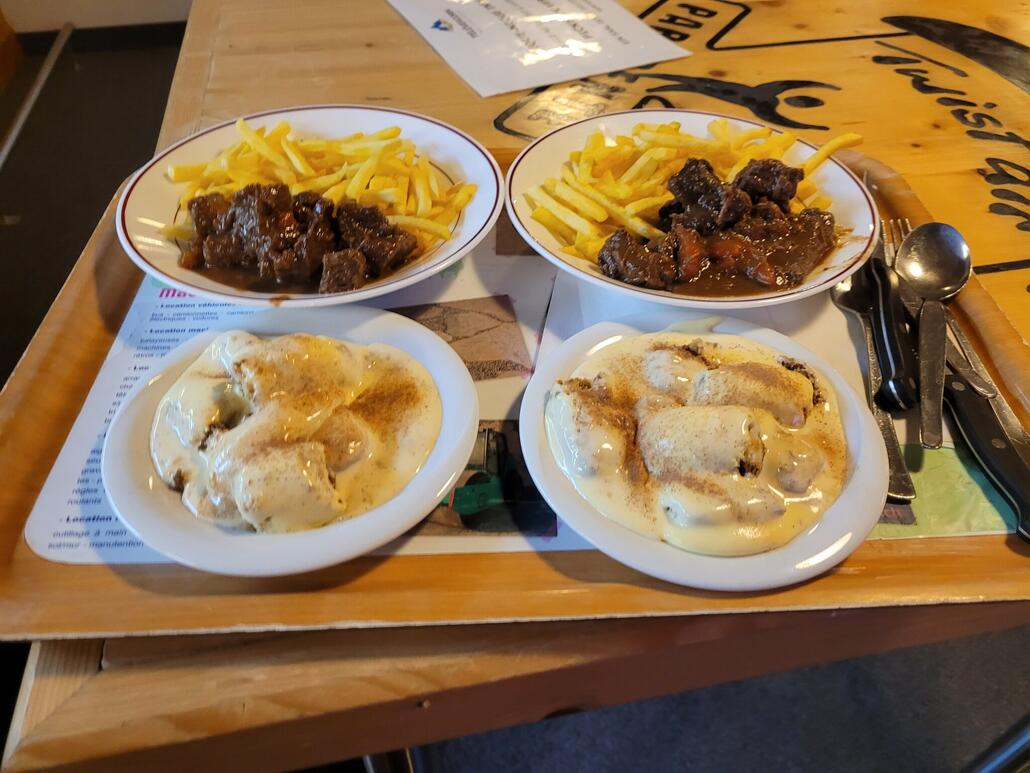 Das Essen und die Stimmung in der Hütte wieder tiptop :)