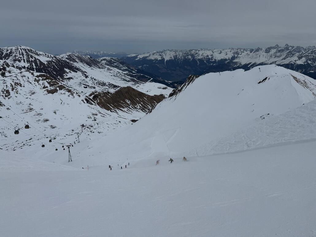 WhatsApp Image 2025-03-21 at 22.25.04 (3).jpeg