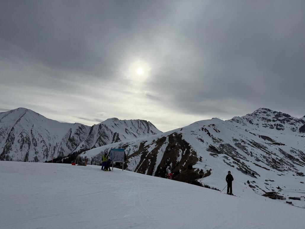 WhatsApp Image 2025-03-21 at 22.43.49 (1).jpeg