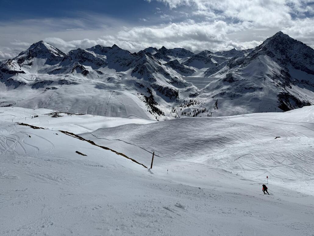 WhatsApp Image 2025-03-23 at 22.04.09.jpeg