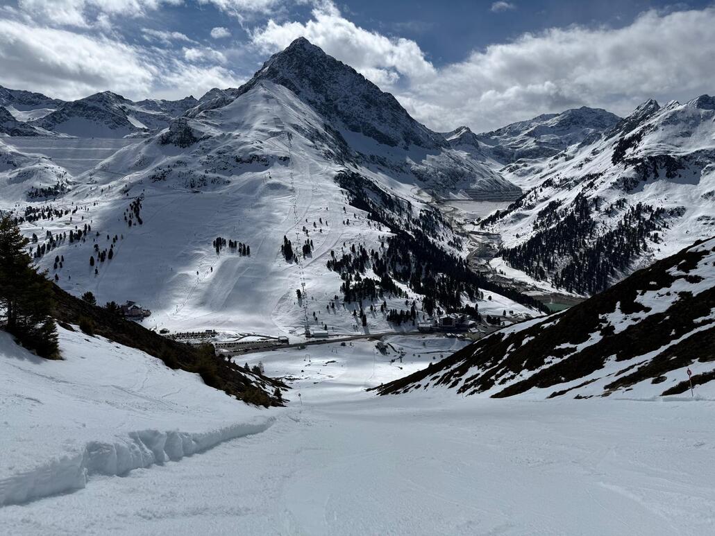 WhatsApp Image 2025-03-23 at 22.04.09 (1).jpeg