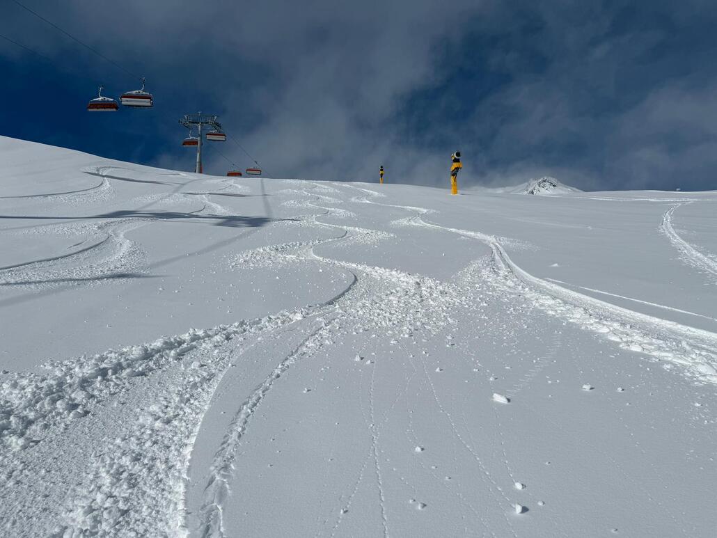 WhatsApp Image 2025-03-23 at 22.50.53 (3).jpeg