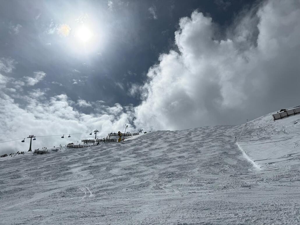 WhatsApp Image 2025-03-23 at 23.24.01 (3).jpeg