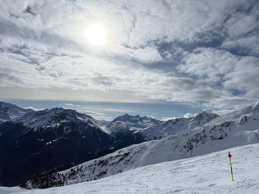 WhatsApp Image 2025-03-24 at 21.56.31 (4).jpeg