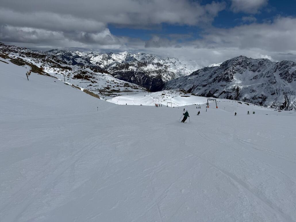 WhatsApp Image 2025-03-24 at 22.49.34 (1).jpeg