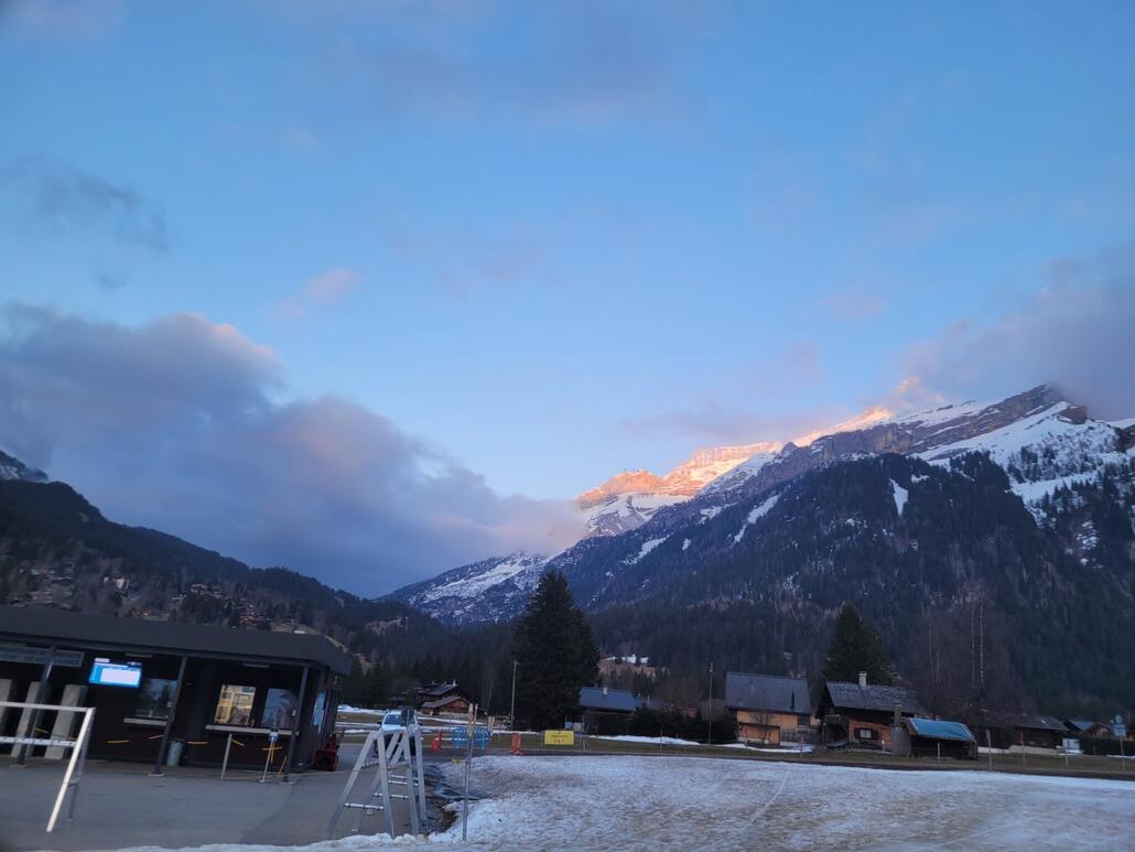 Mittelstation zum Glacier sehr schön in der Abendsonne