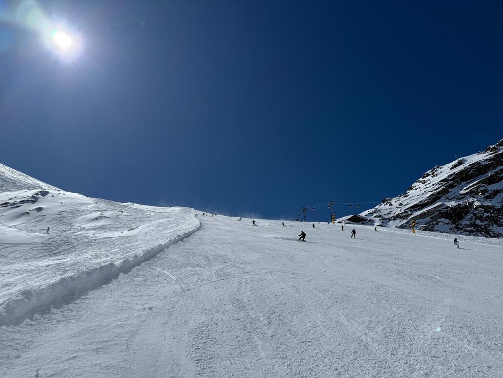 WhatsApp Image 2025-03-27 at 23.26.43 (4).jpeg